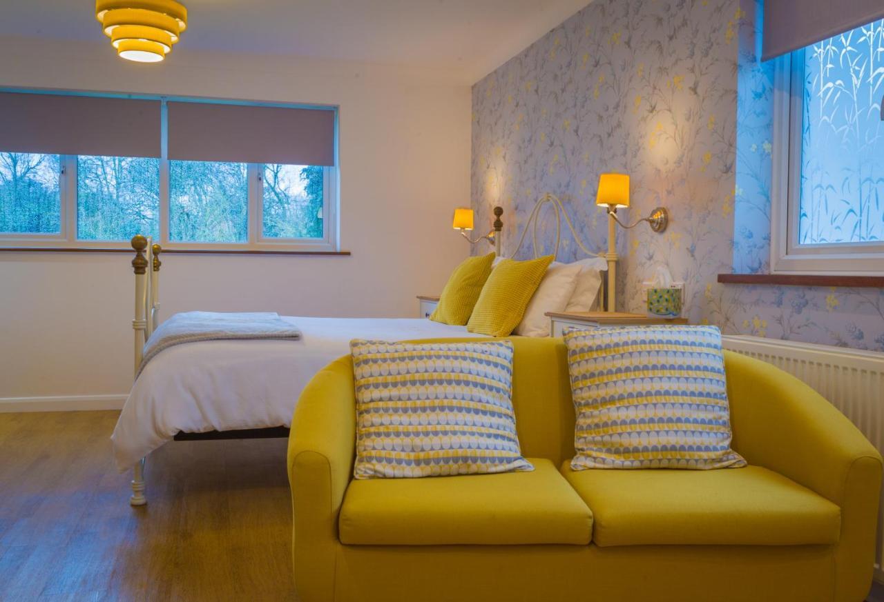 Blyth Lodge B&B 黑尔斯沃思 外观 照片